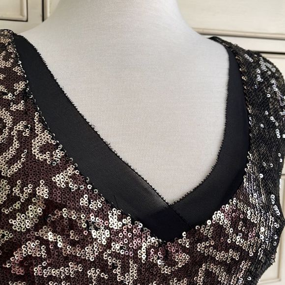 White House Black Market Leopard Sequin Dress size 2 - Picture 2 of 9